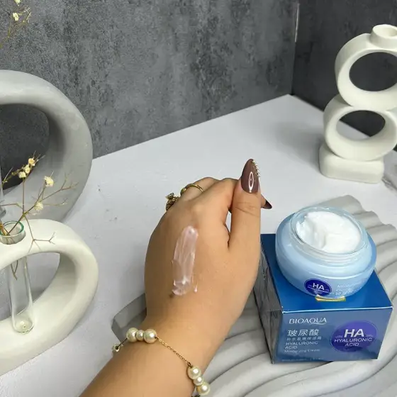 کرم آبرسان هیالورونیک اسید بیواکوا 50 گرم